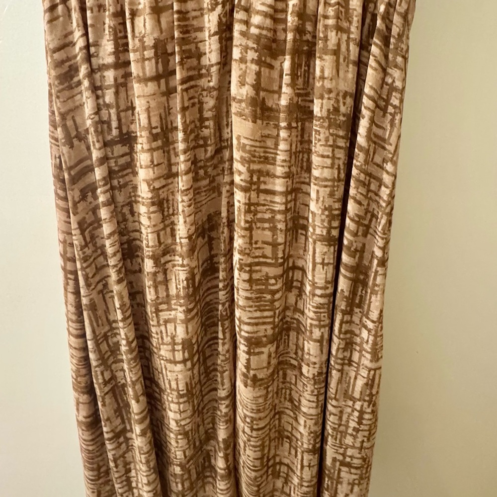 ZOE AND CLAIRE Pleat Sleeveless Midi Dress in Mink Multi Sz Medium - Picture 6 of 8